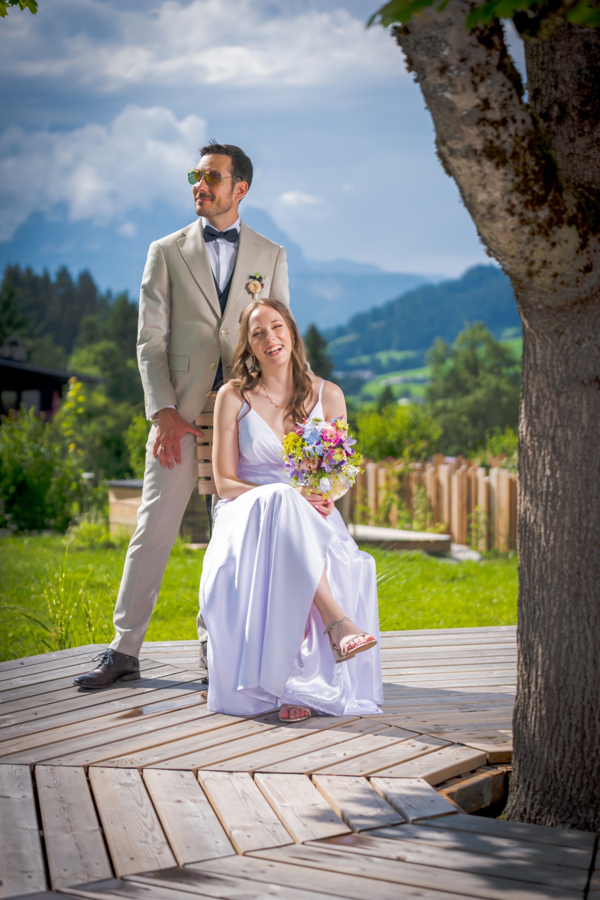 Anna-Lena & Daniel Portrait auf Holzdeck