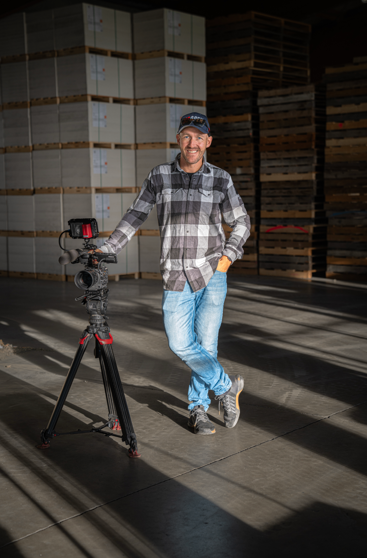 Behind the Scenes — HAPPY!. Bildmaterial am Set.