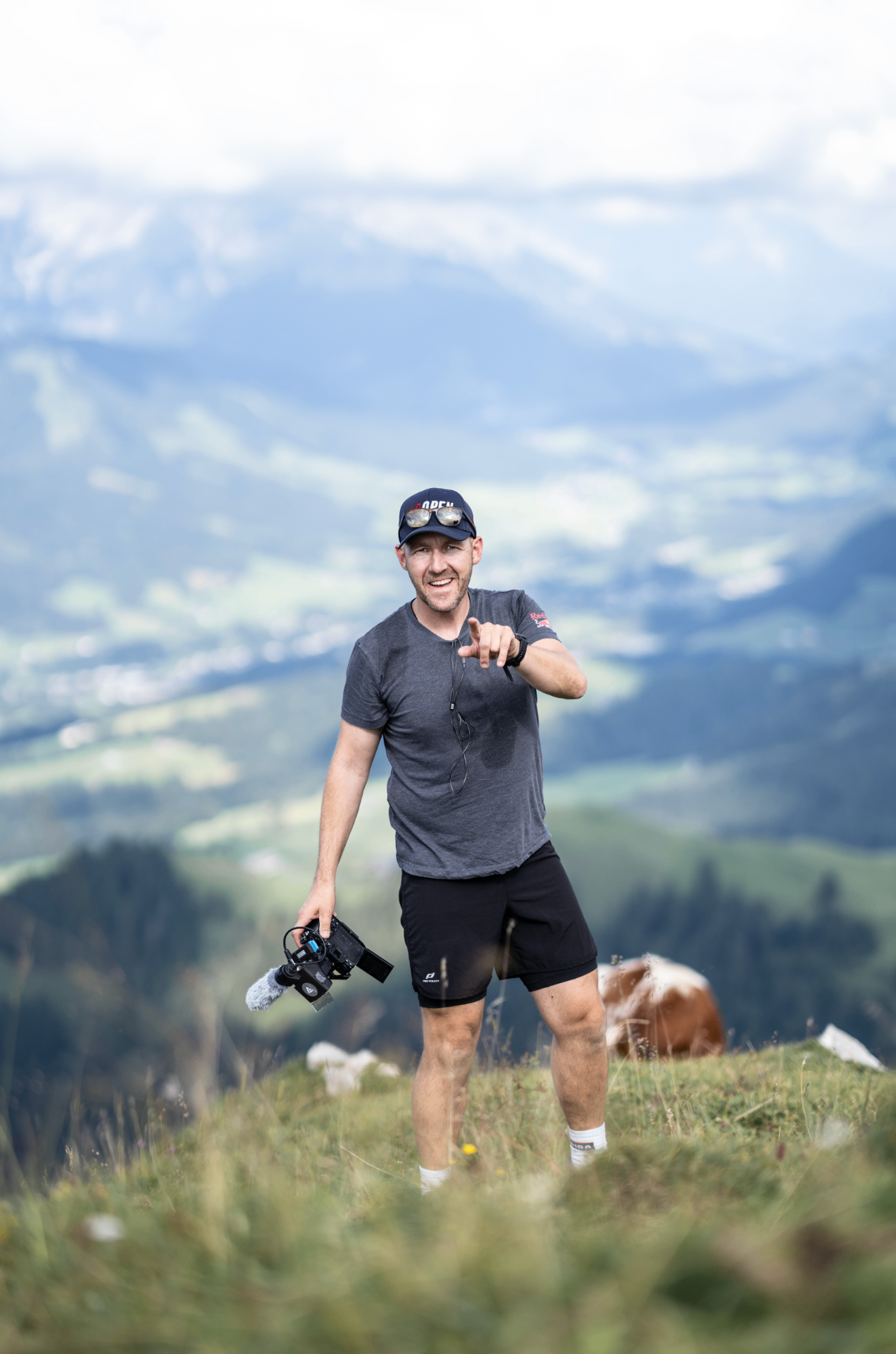 Behind the Scenes — Martin · Almgang mit Bergkamera. Bildmaterial am Set.